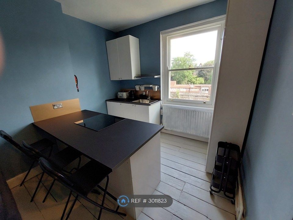 Property photo 3 of 17
