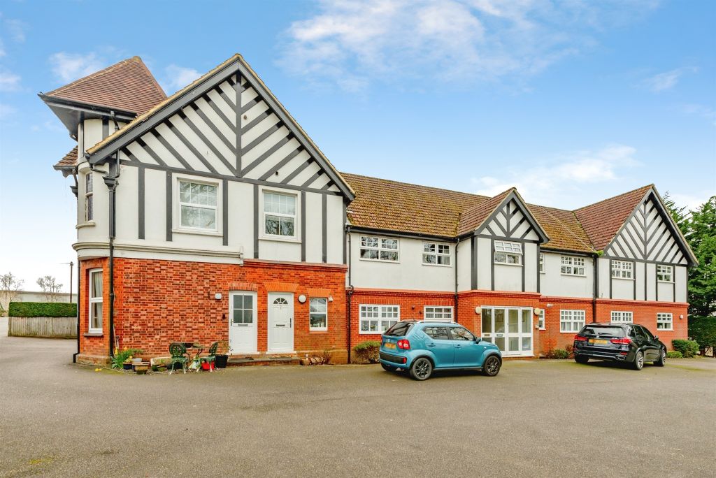 Property photo 1 of 11