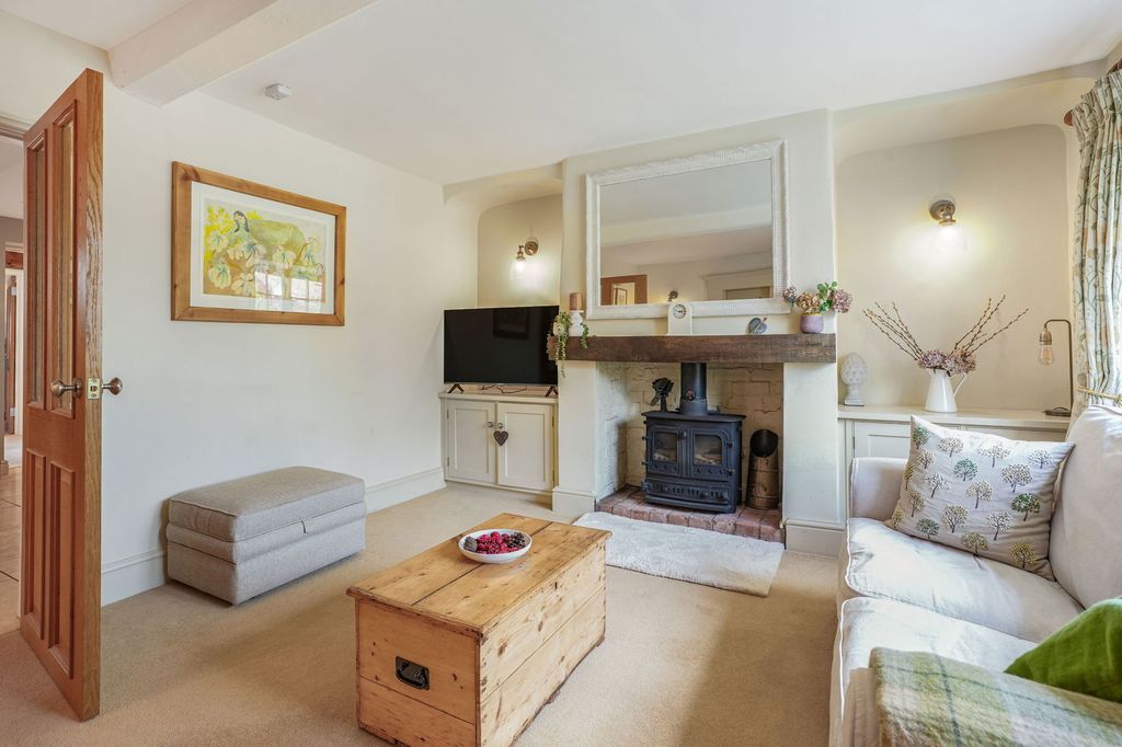 Property photo 2 of 46