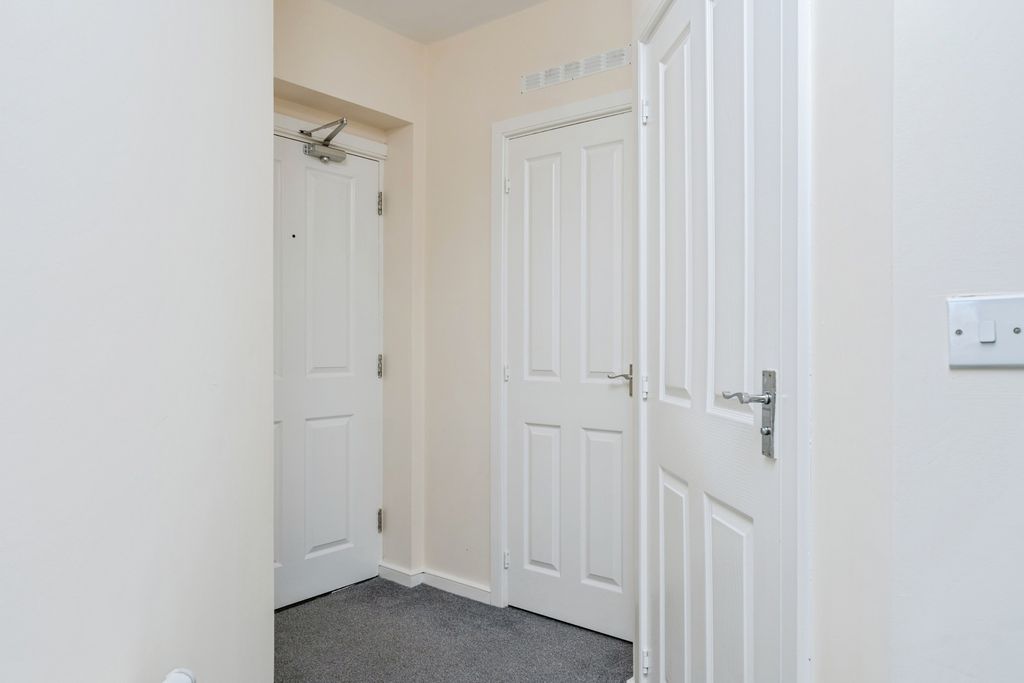 Property photo 2 of 13 Hall
