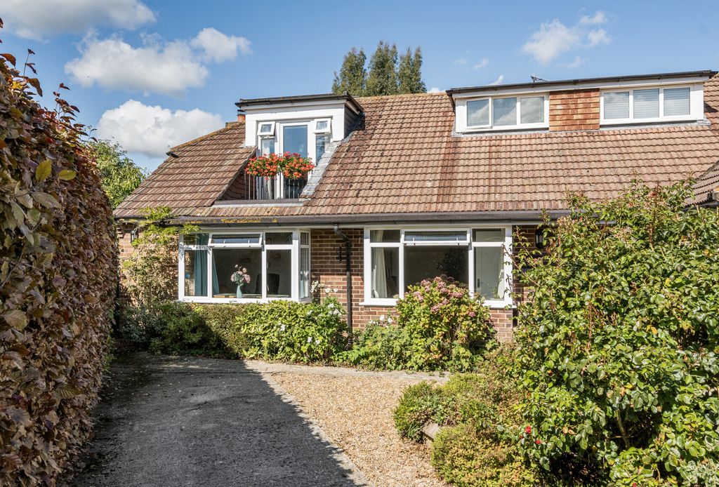 Property photo 1 of 18 1346778-2-68Bb30B...