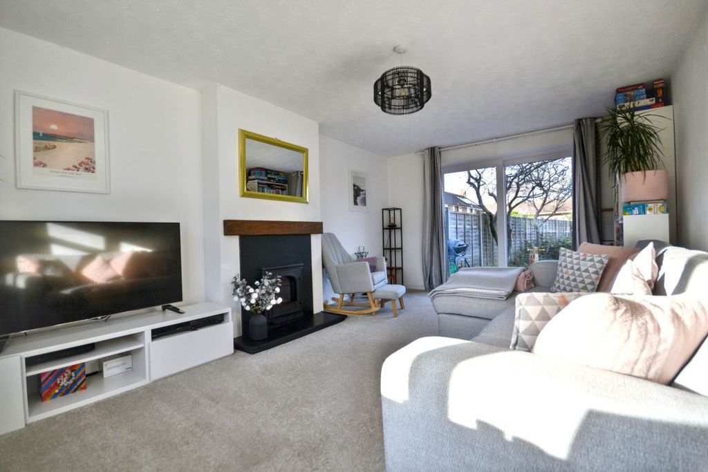 Property photo 3 of 17