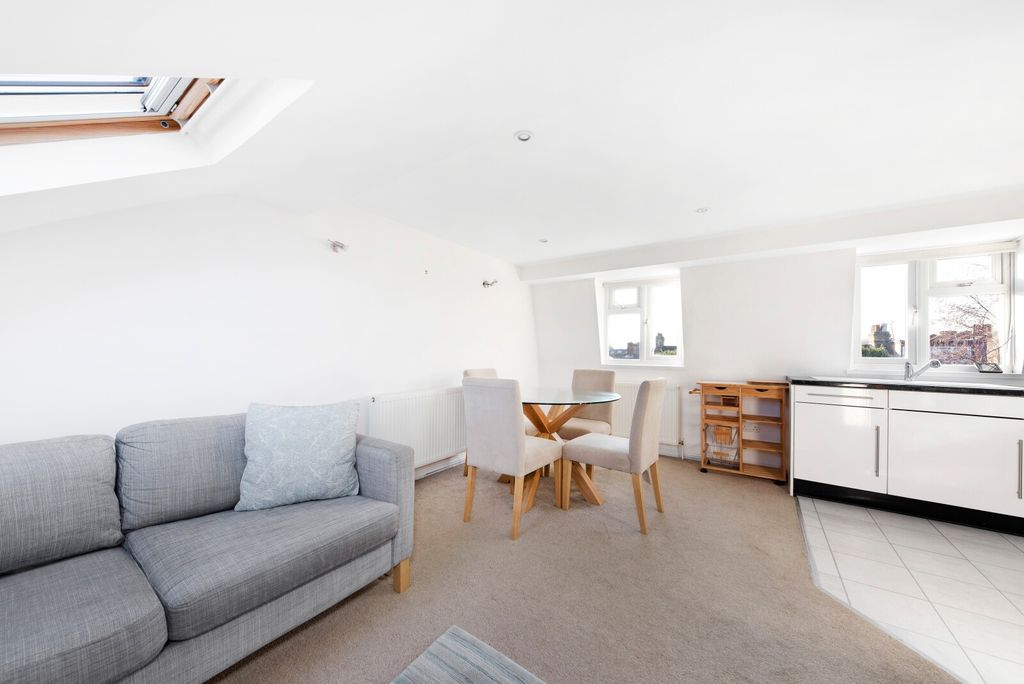 Property photo 2 of 10 Picture No. 11