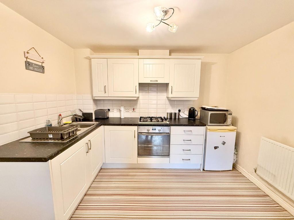 Property photo 2 of 6 Open Plan Lounge/Kitchen
