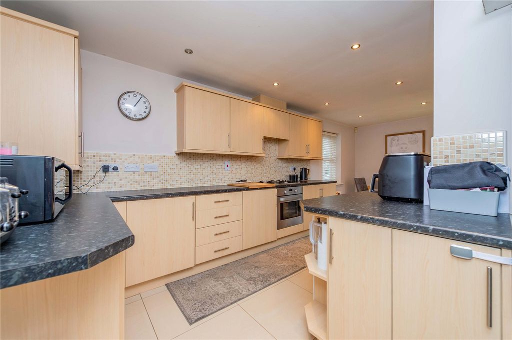 Property photo 3 of 31 Picture No. 07