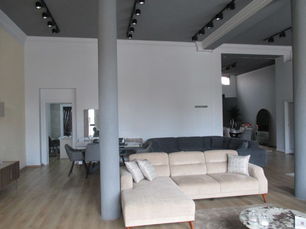 Property photo 2 of 4