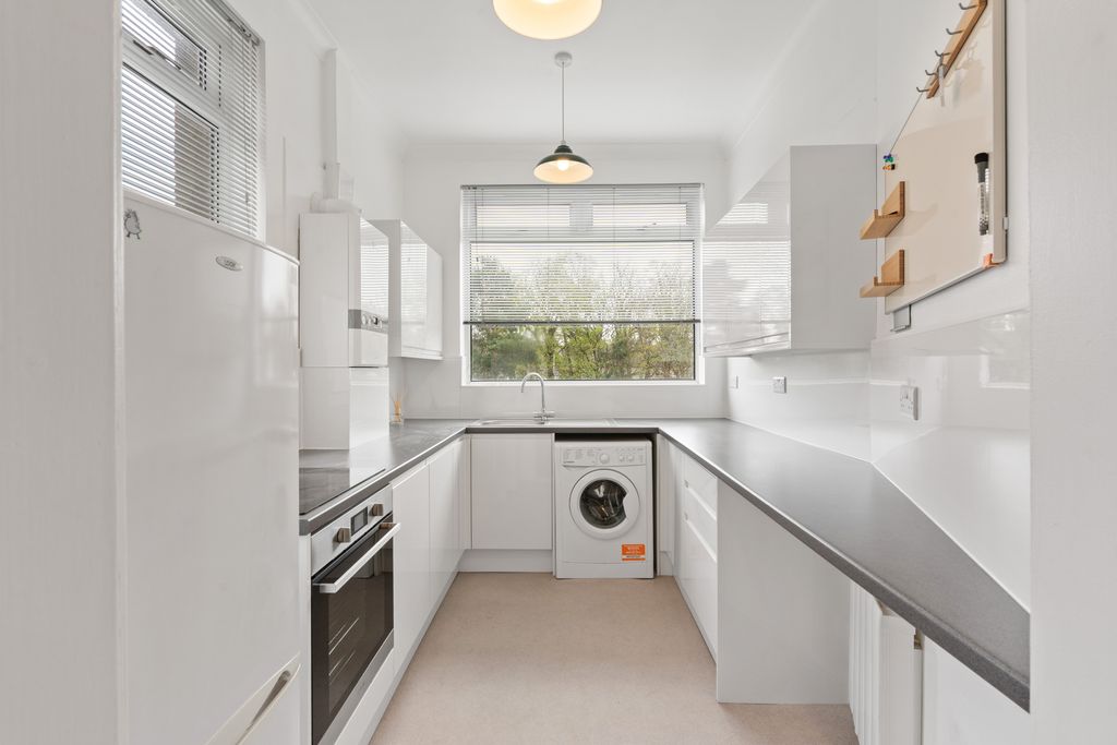 Property photo 2 of 16 60A Alexander Street 11