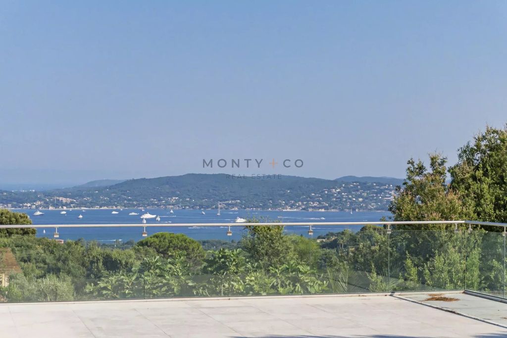 Property photo 1 of 19 Contemporary Villa With Sea View For Sale In The Private Domain Of Beauvallon Bartole, Grimaud