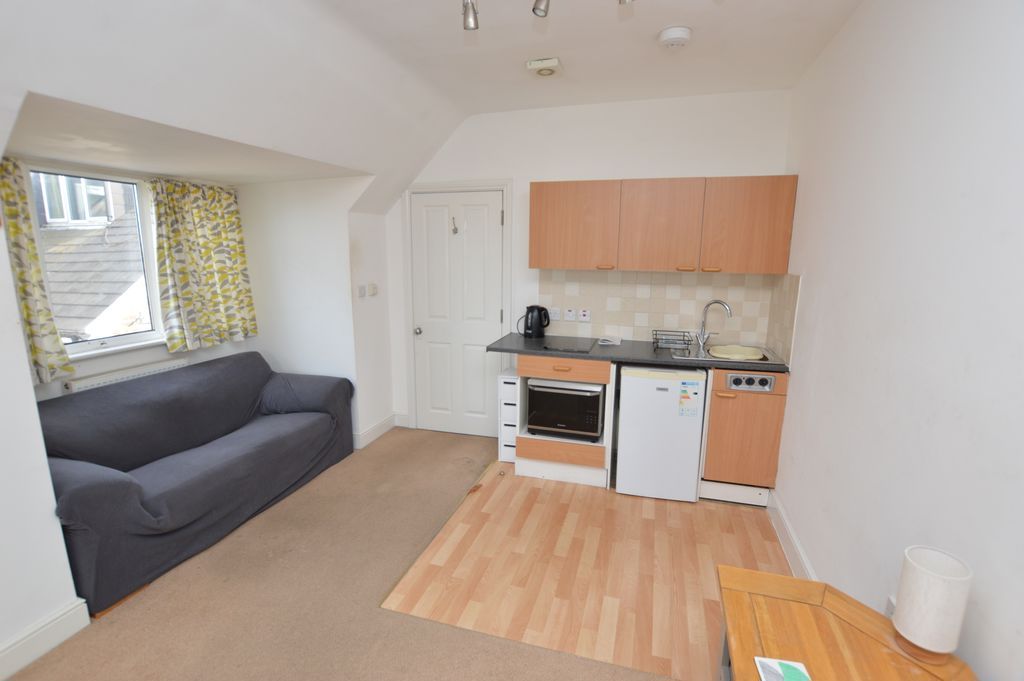 Property photo 3 of 7 Studio Room Pic3