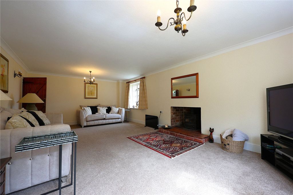 Property photo 2 of 27 Picture No. 50