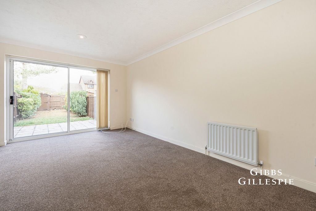Property photo 2 of 16 Pbox-Img.Jpg