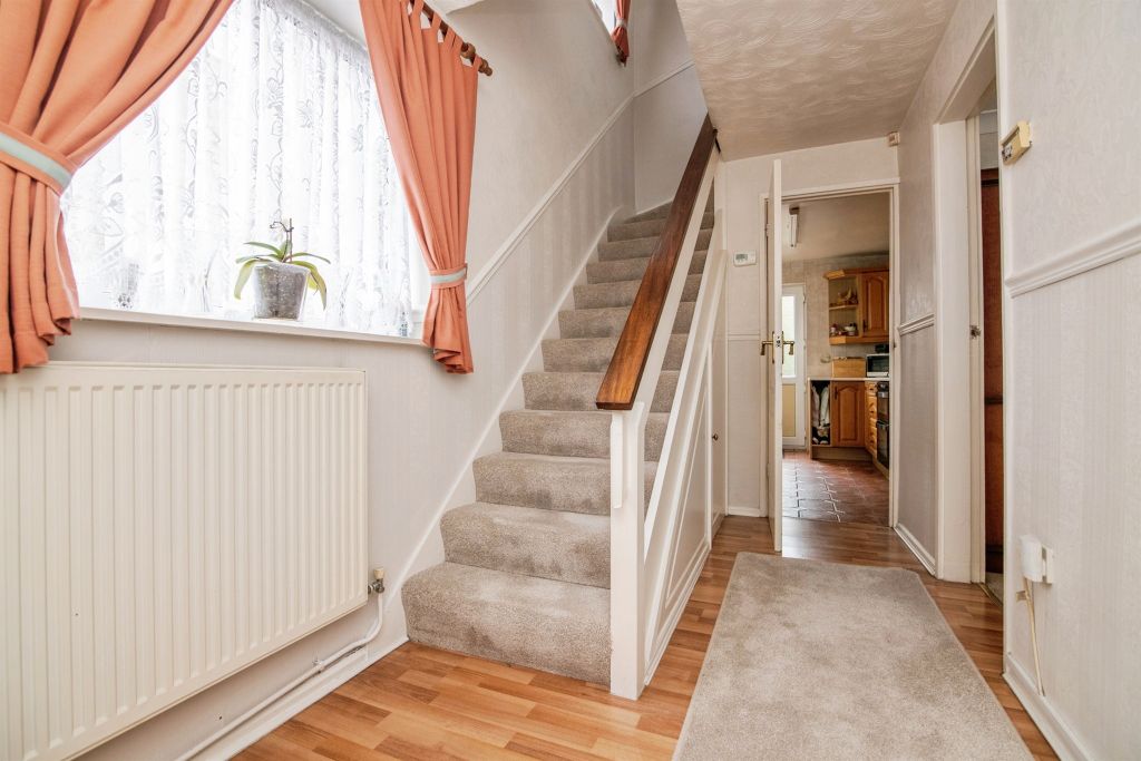 Property photo 2 of 17