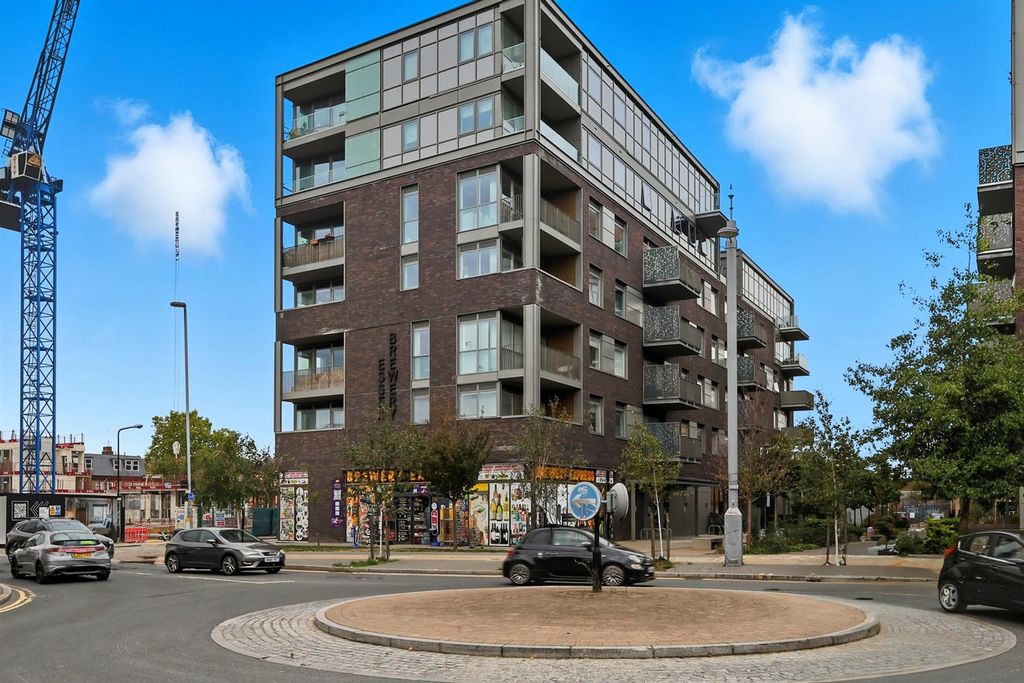 Property photo 1 of 17 1