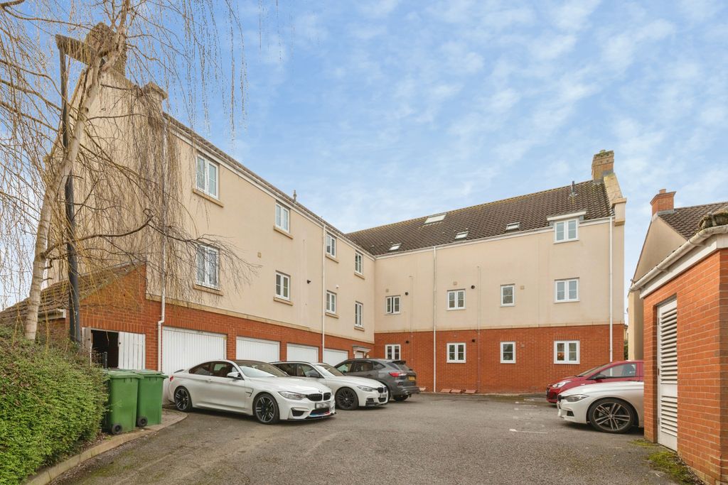 Additional image 14 of 2 bed flat for saleLeaze Close, Bristol BS35