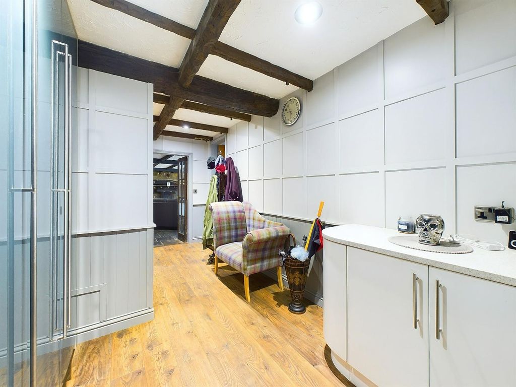 Property photo 3 of 40 Cam01268G0-Pr0246-Still006.Jpg