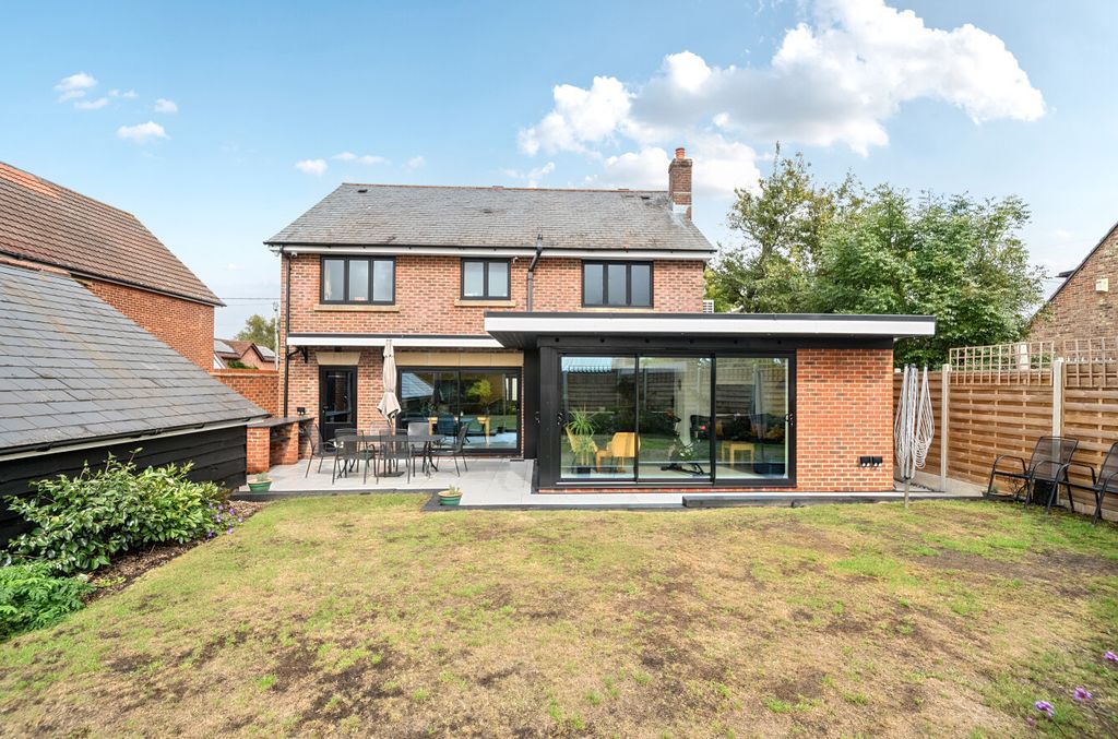 Property photo 2 of 16 1348599-2-68B71B2...