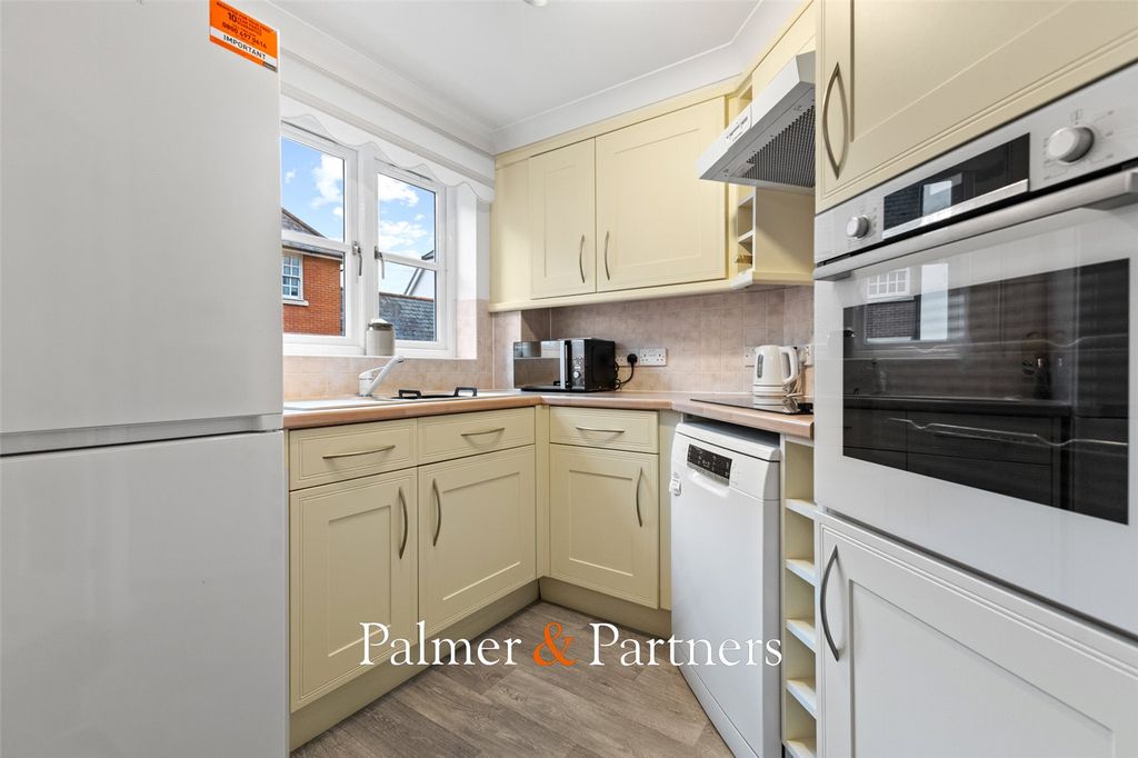 Property photo 3 of 15 Picture No. 08