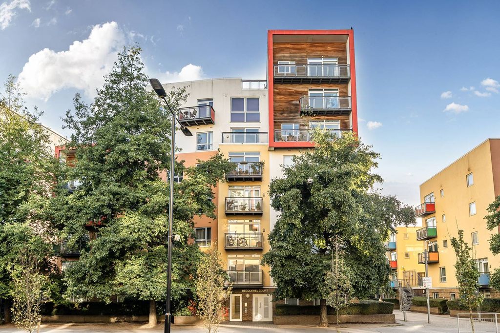 Property photo 1 of 9