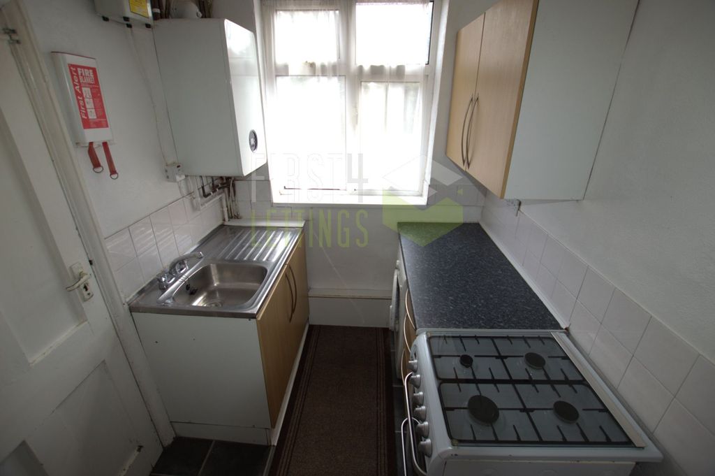 Property photo 3 of 10 Photo 6