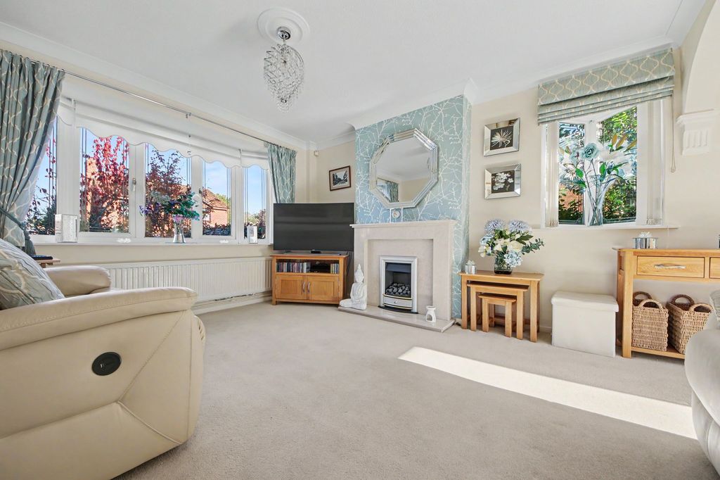 Property photo 2 of 16