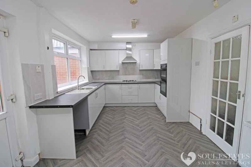 Property photo 2 of 16 Kitchen
