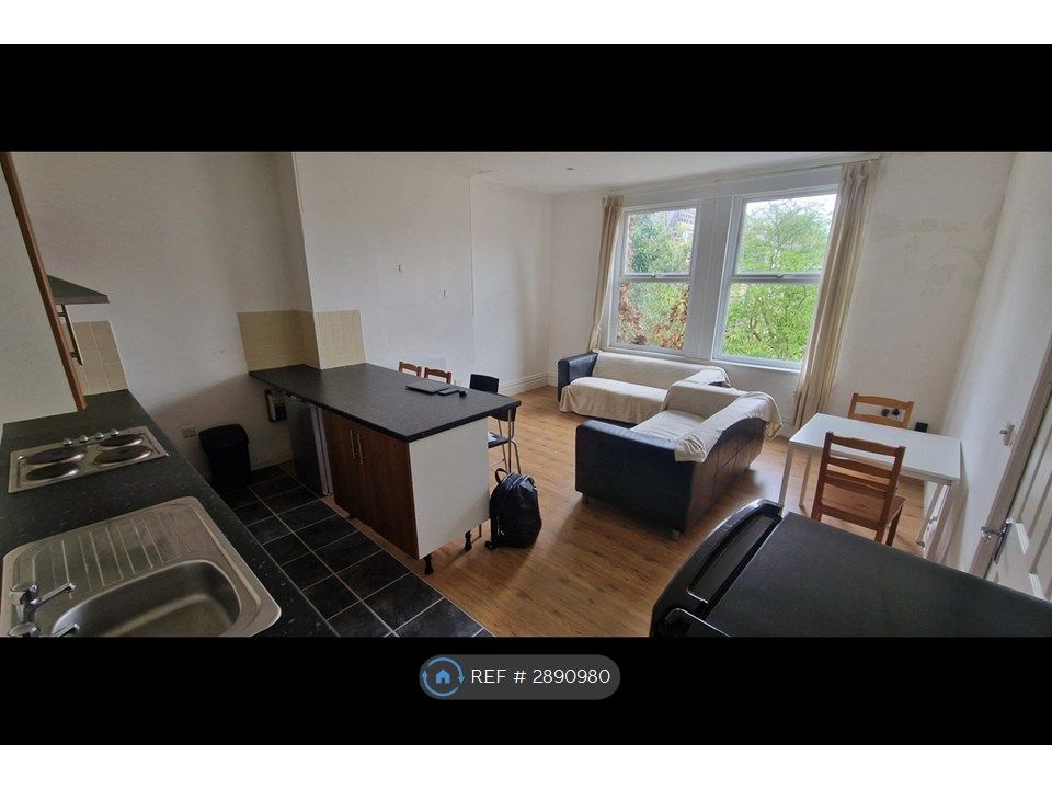 Property photo 3 of 5