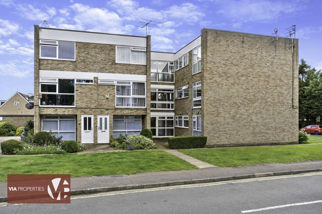 Property photo 1 of 13 Photo 13