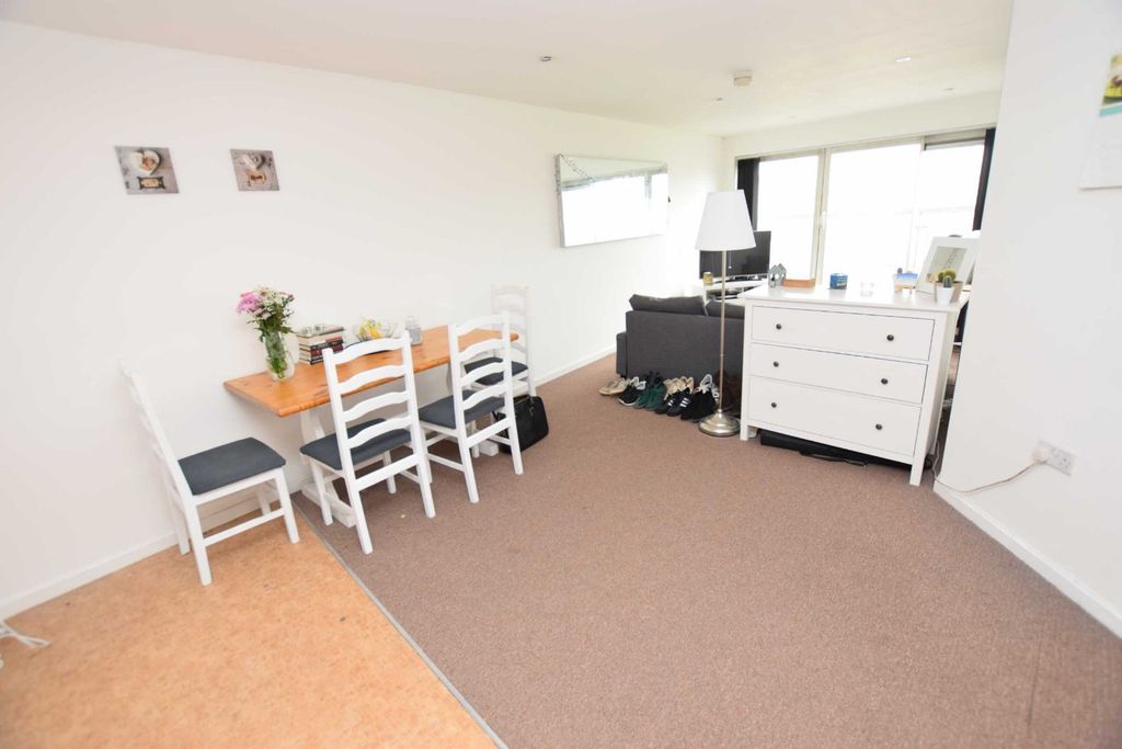 Property photo 3 of 10 Picture No. 07