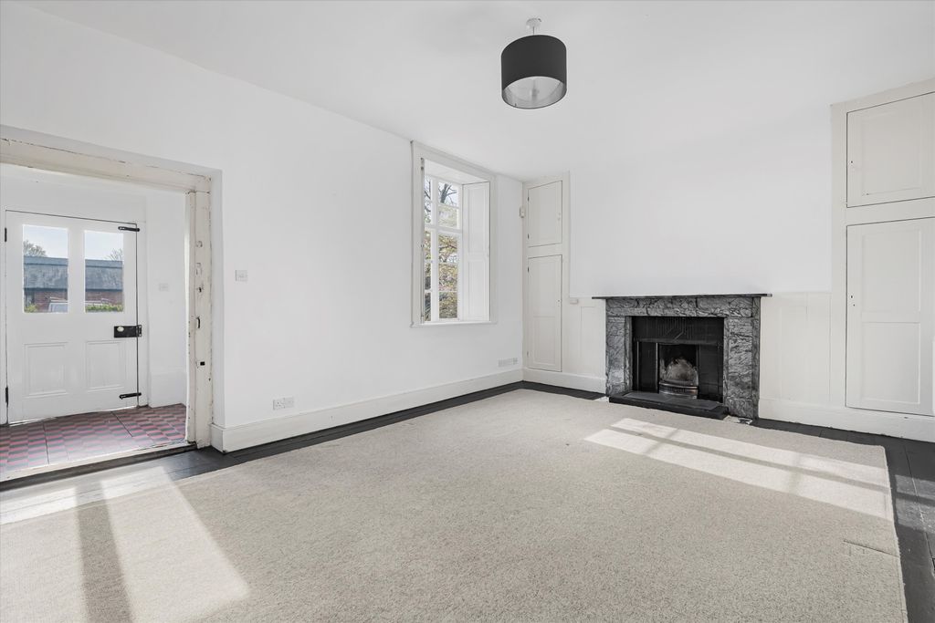 Property photo 3 of 16 Image