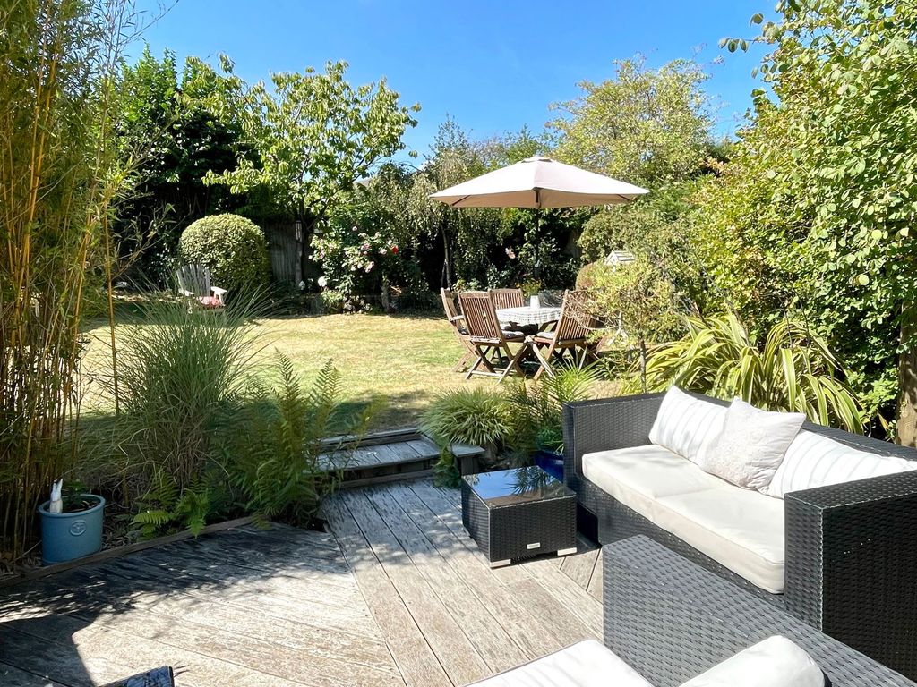 Property photo 2 of 41