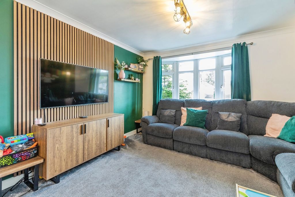Property photo 2 of 20 Pbox-Img.Jpg