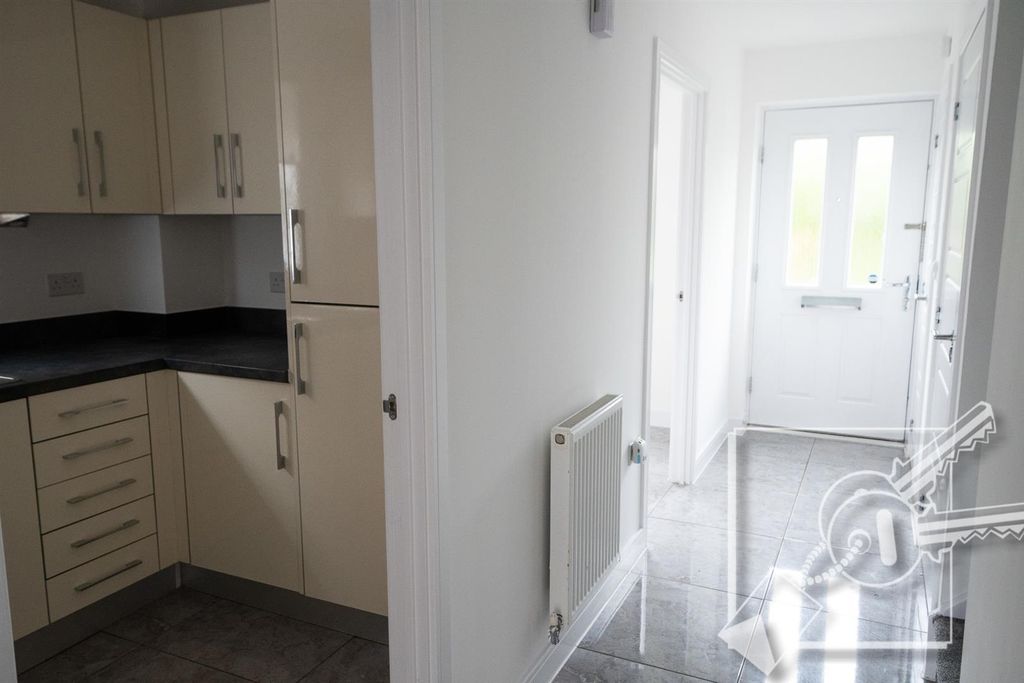 Property photo 3 of 42 Hall