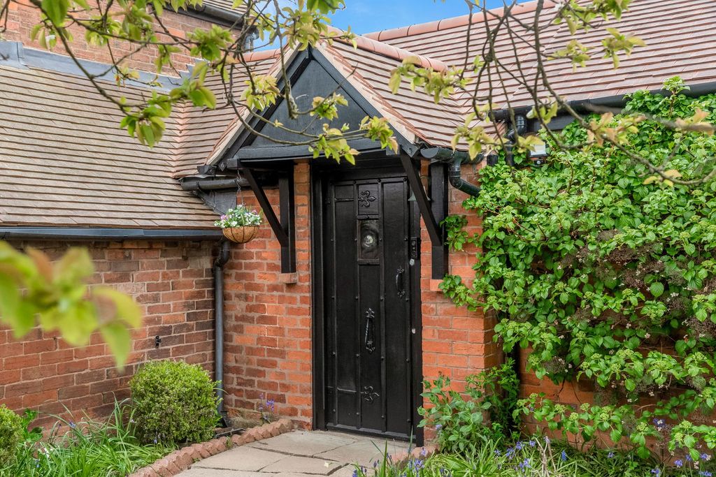 Property photo 2 of 22