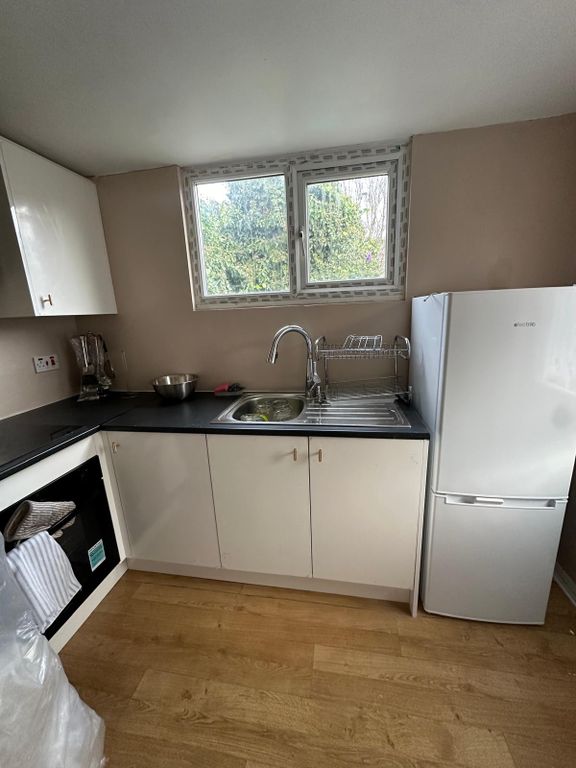 Property photo 3 of 7 Gallery