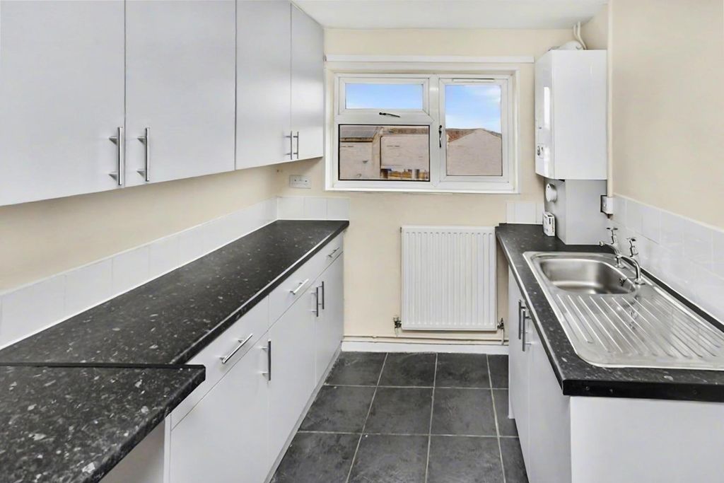 Property photo 2 of 8 3.Jpg