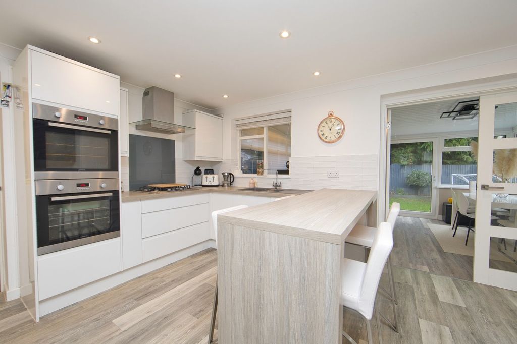 Property photo 3 of 13 Picture 3