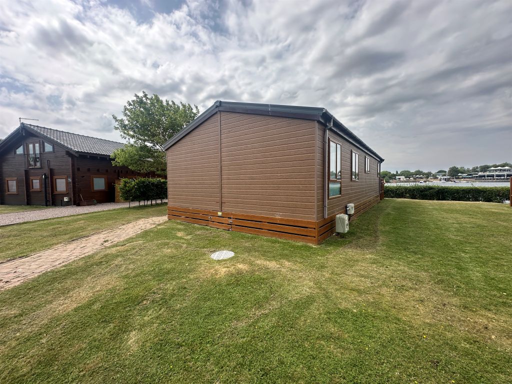 Property photo 2 of 25