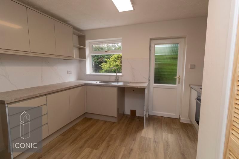 Property photo 2 of 18 Photo 8