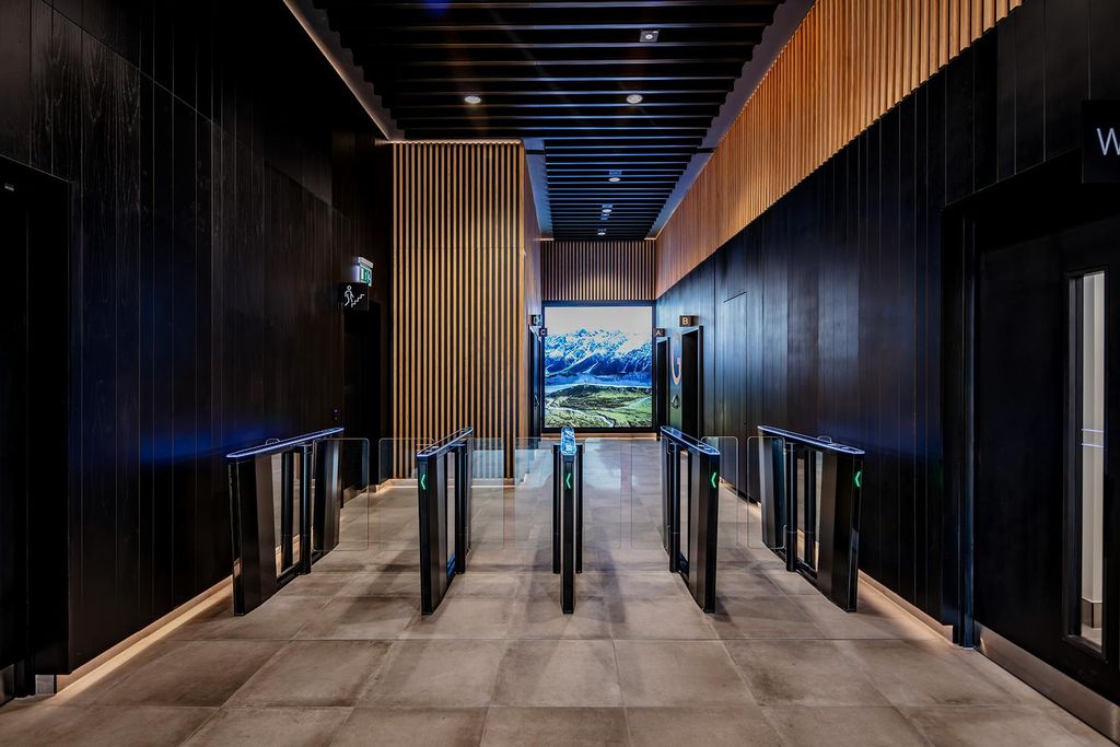 Property photo 2 of 20 5 Ew Speedgates.Jpg