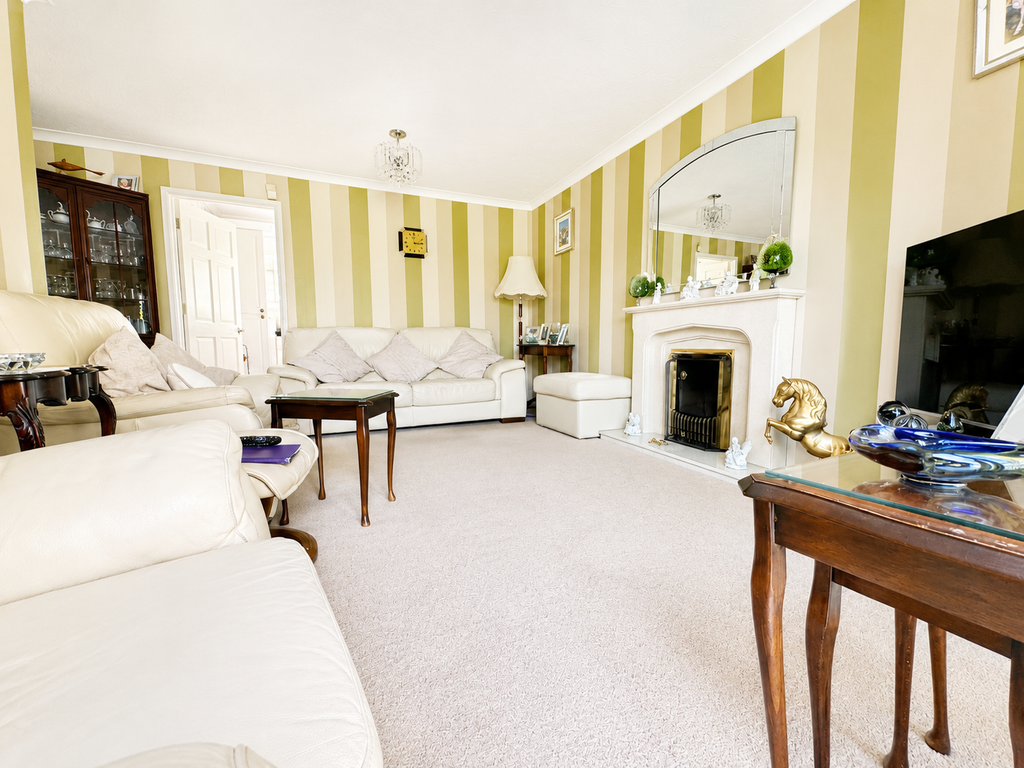 Property photo 3 of 13 26E29023-8773-4399-8C92-2B3A671F6272.Png