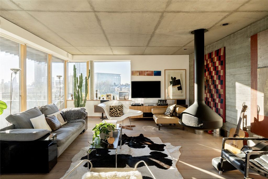 Property photo 1 of 23 Picture No. 03