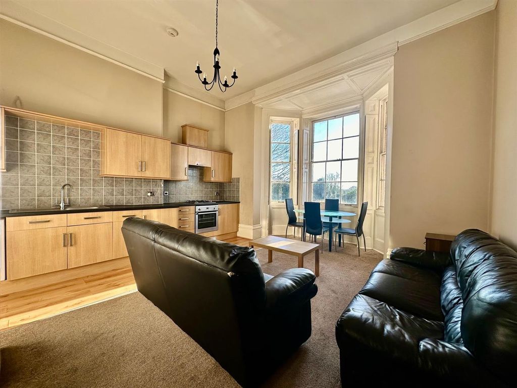 Property photo 2 of 11 11.Jpg