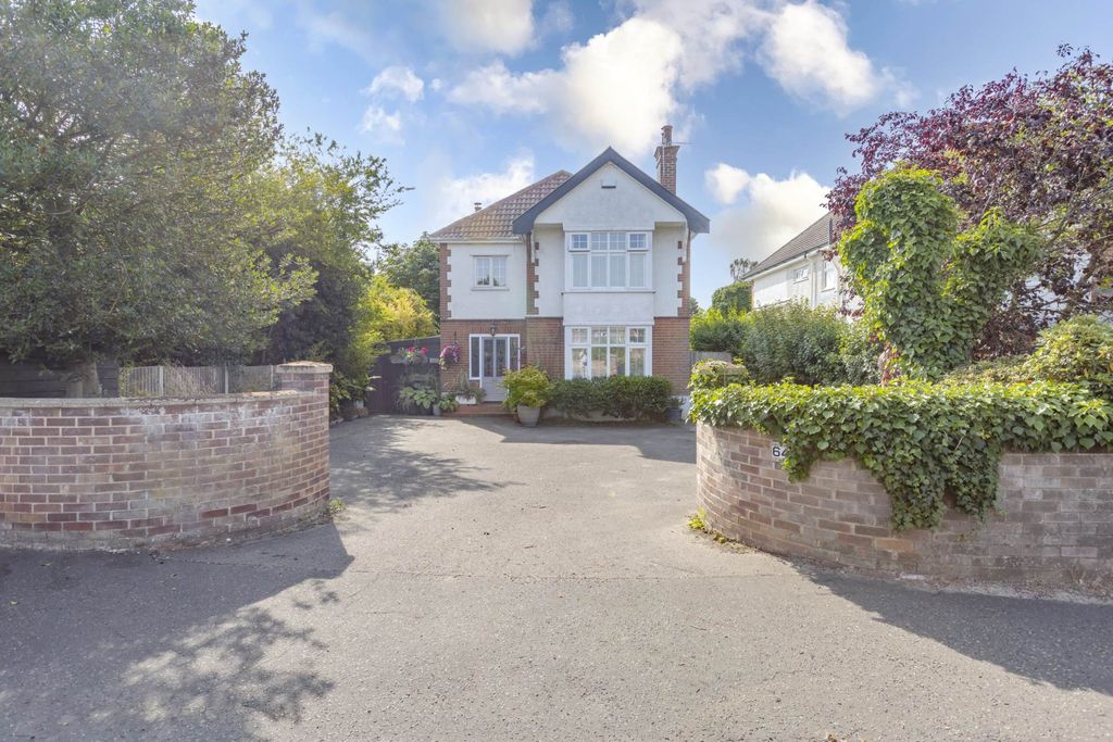 Property photo 1 of 24