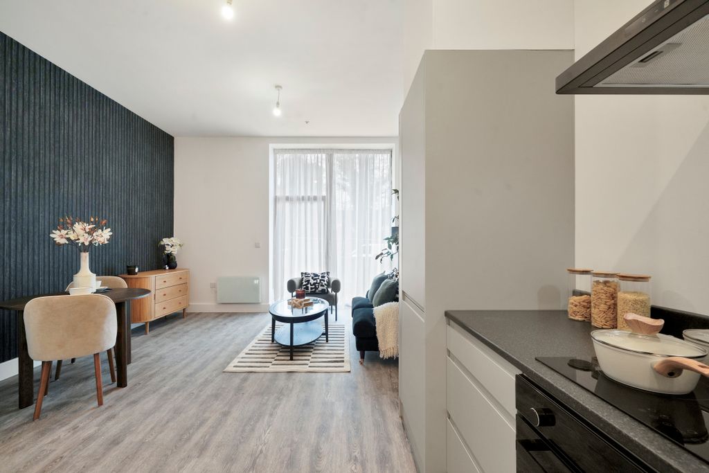 Property photo 2 of 14 Image