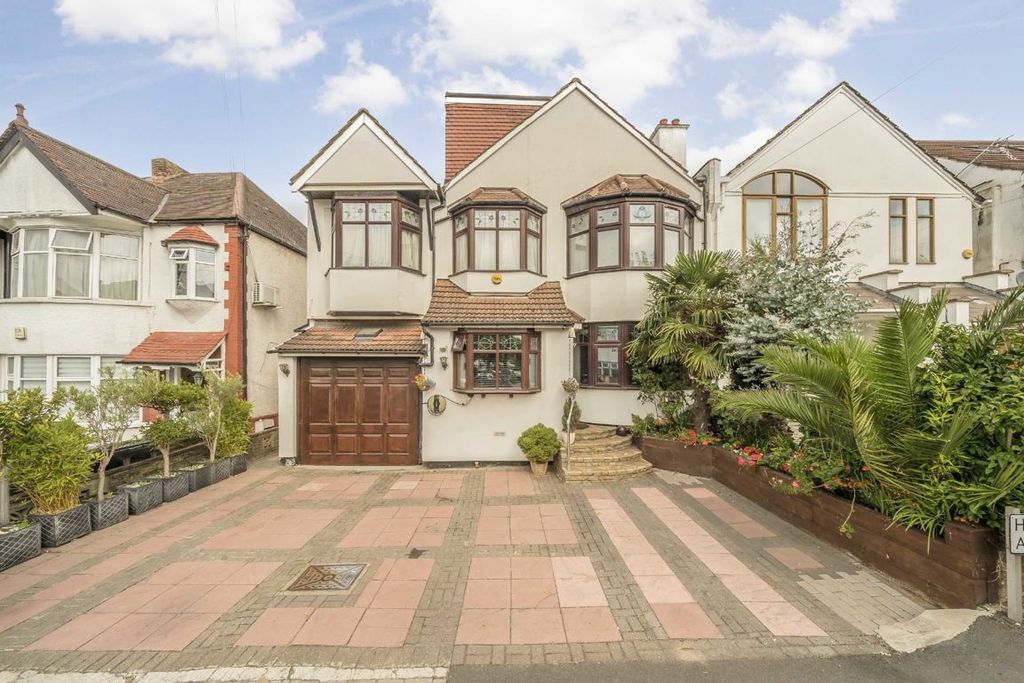 Property photo 1 of 16