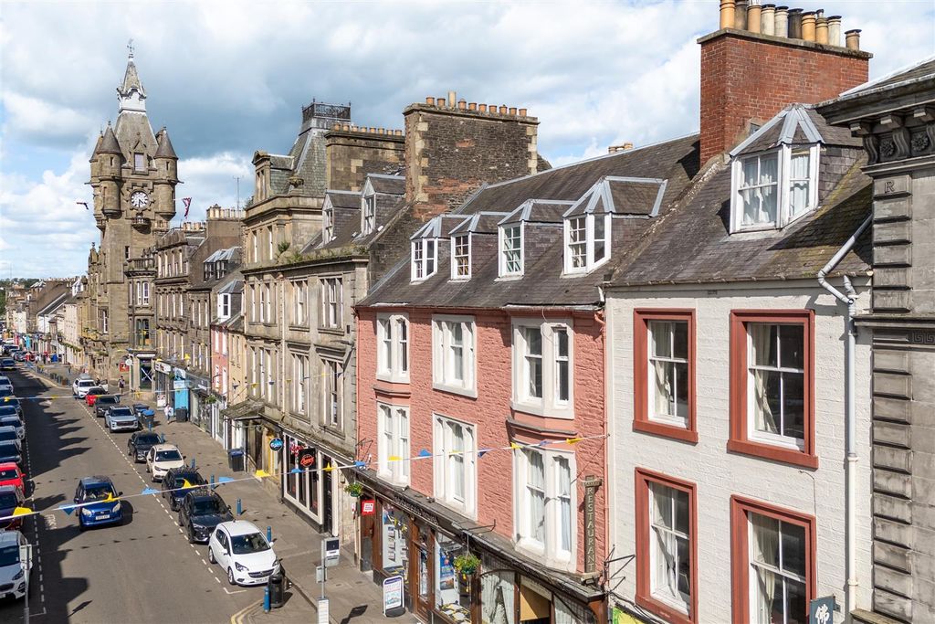 Property photo 1 of 10 18-2_High_Street-1.Jpg