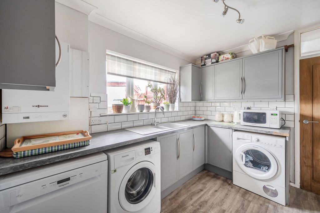 Property photo 2 of 15 Kitchen