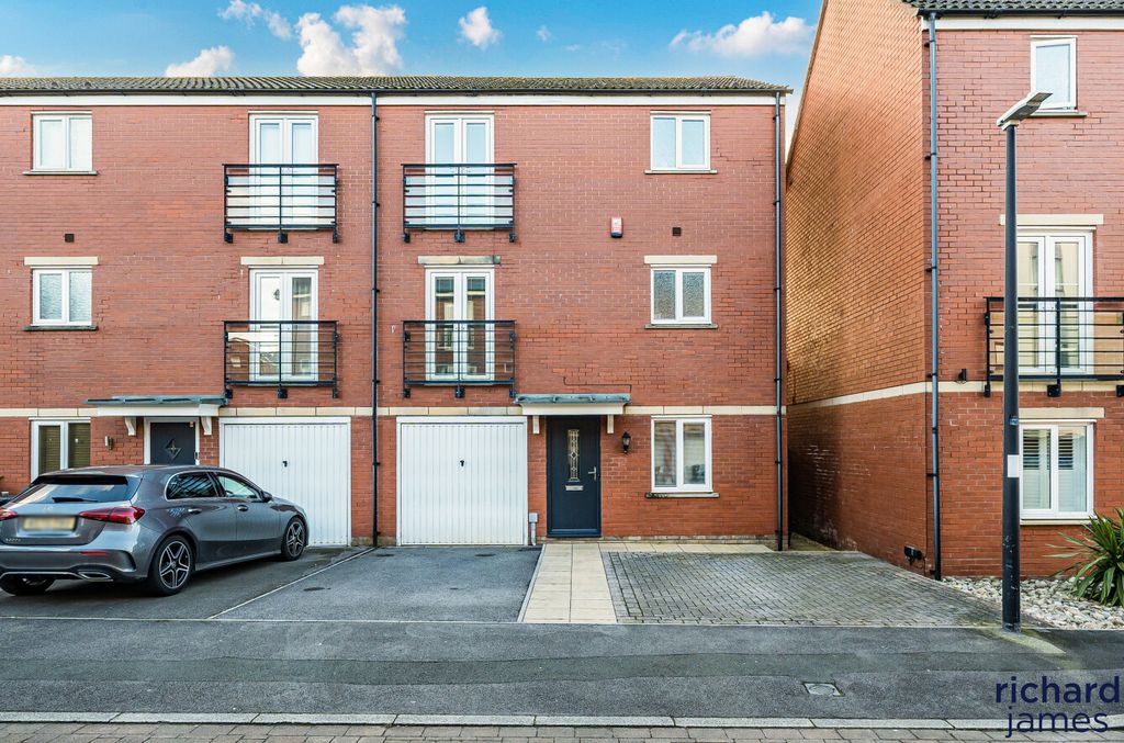 Property photo 1 of 12 5Cceb7E644484Effa07c99487Fb500A3