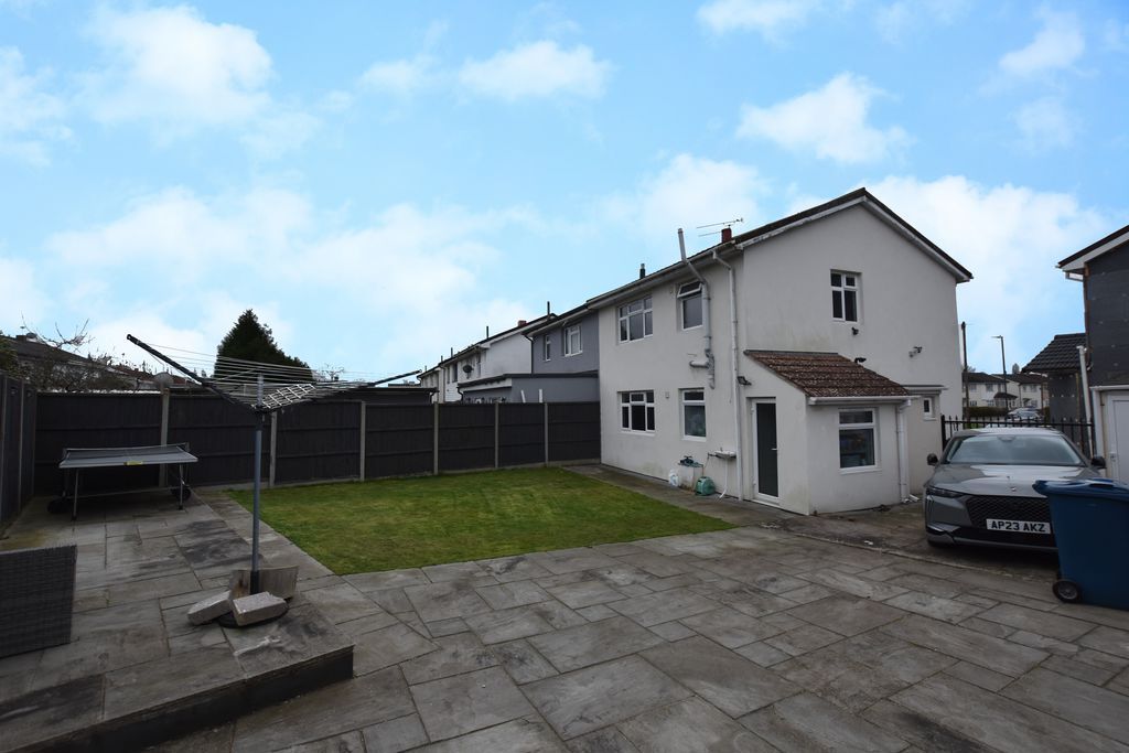 Property photo 2 of 10 Photo 27