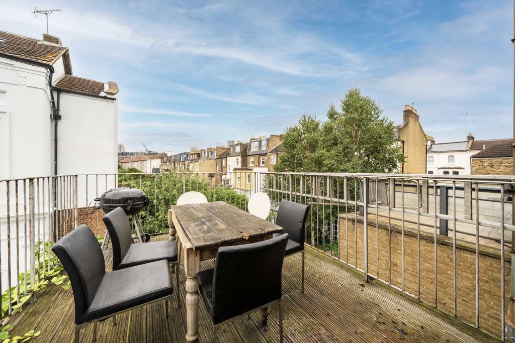 Property photo 3 of 8